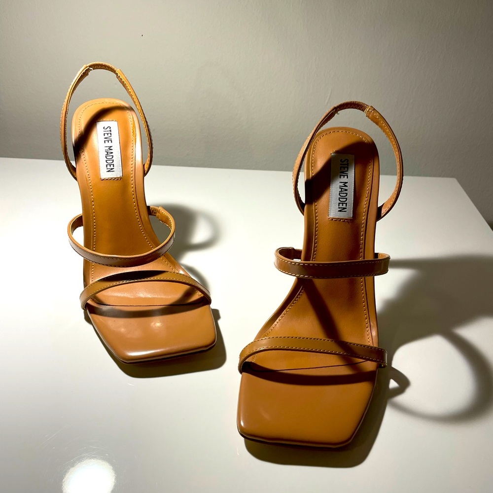 Brand New Steve Madden heels 8M